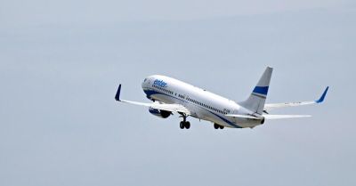 Samolot z Antalyi podczas lądowania wypadł z pasa, nikomu nic się nie stało